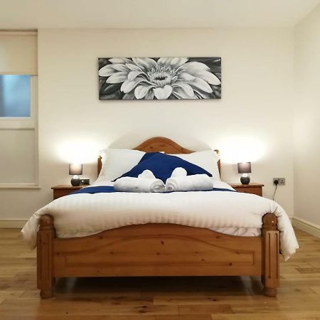 Spacious, Ground Floor, 2 Bedroom Apartment, Uplands, Σουόνσι Εξωτερικό φωτογραφία
