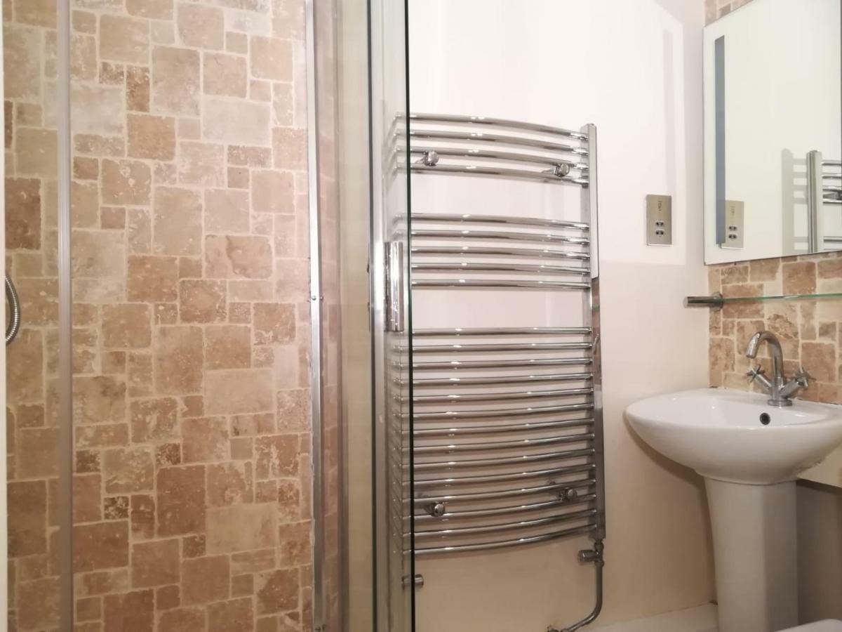 Spacious, Ground Floor, 2 Bedroom Apartment, Uplands, Σουόνσι Εξωτερικό φωτογραφία